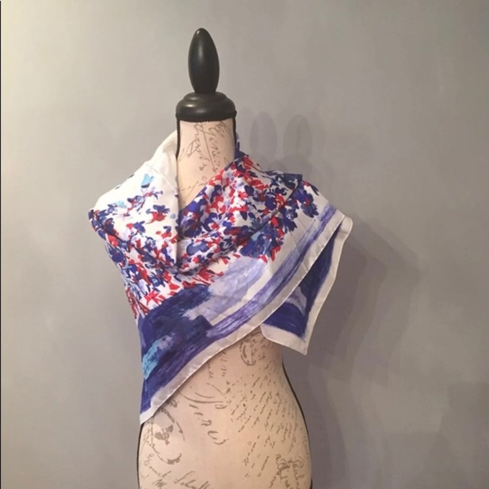 Vince Camuto Silk Painted Garden Scarf NWT - Picture 4 of 7